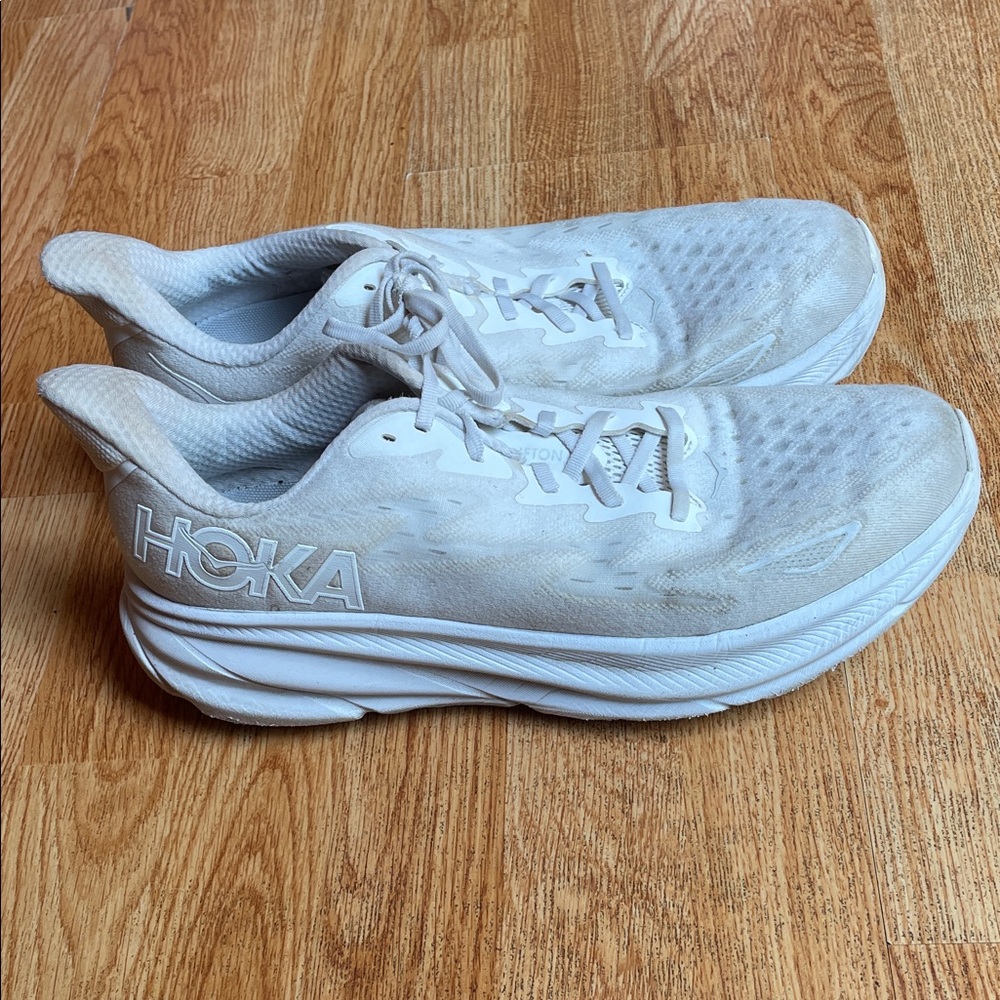 Hoka One One Clifton 9